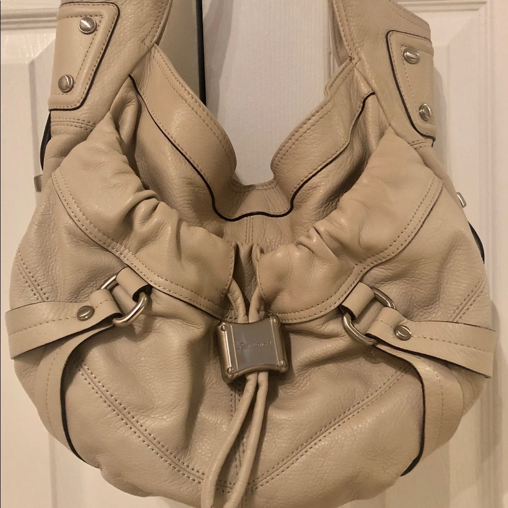 B. Makowsky Handbag